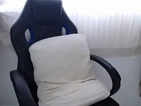 Snapshot of Apollo_21 chatting on 18, 12, 2025 Apollo 21 online show from 18, 12, 2025