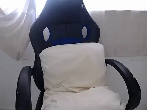 Snapshot of Apollo_21 chatting on 19, 12, 2025 Apollo 21 online show from 19, 12, 2025