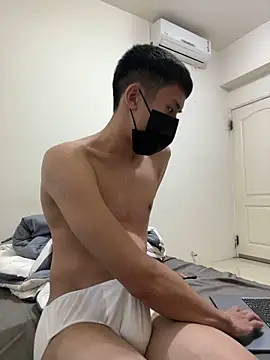 Snapshot of Benson18y chatting on 3, 1, 2025 Benson18y online show from 3, 1, 2025