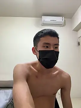 Snapshot of Benson18y chatting on 13, 1, 2025 Benson18y online show from 13, 1, 2025