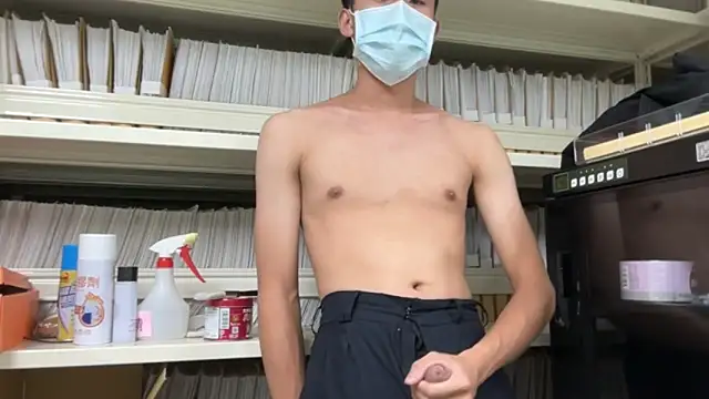 Snapshot of Benson18y chatting on 18, 9, 2025 Benson18y online show from 18, 9, 2025