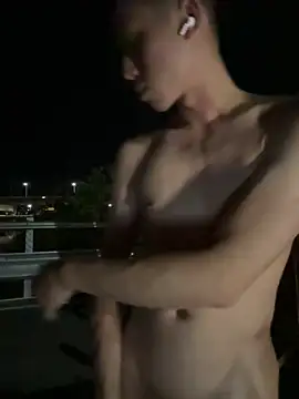 Snapshot of Benson18y chatting on 29, 9, 2025 Benson18y online show from 29, 9, 2025