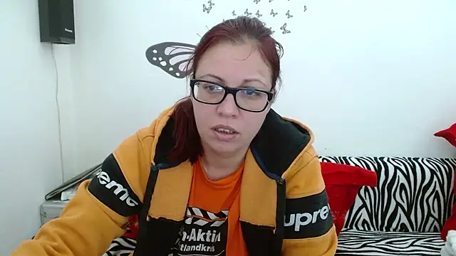 LadyHellene online show from 7, 1, 2026