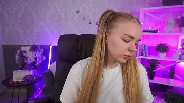 EmilySunshineS online show from 8, 11, 2025