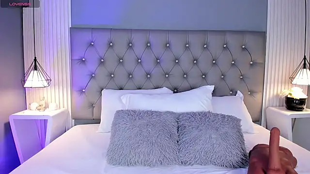 VioletthaRous online show from 9, 1, 2026