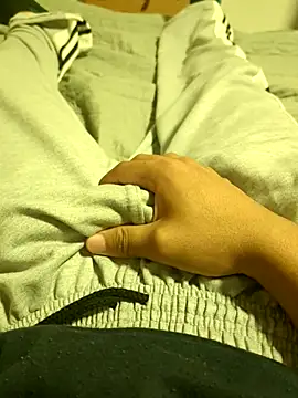 Snapshot of Miuxy chatting on 22, 12, 2025 Miuxy online show from 22, 12, 2025