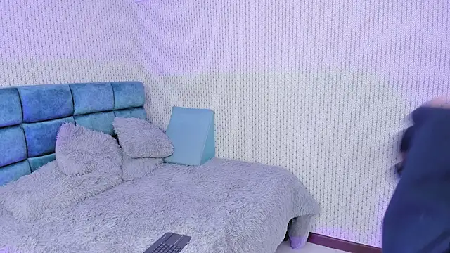 Snapshot of kitty_ford chatting on 6, 1, 2025 kitty ford online show from 6, 1, 2025