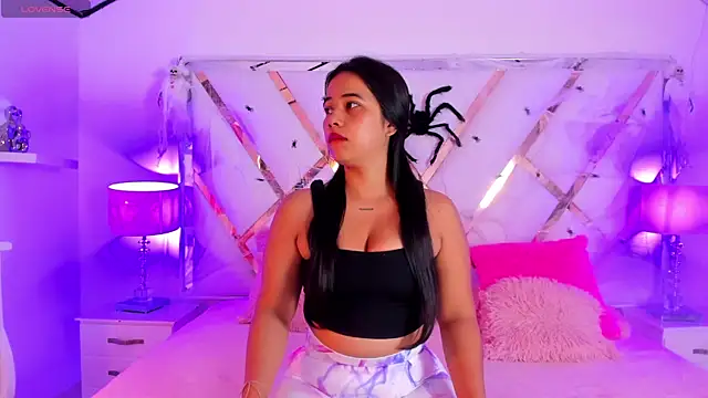 Snapshot of naughty__sara chatting on 17, 10, 2025 naughty sara online show from 17, 10, 2025