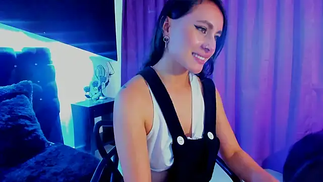 Coral Gibson online show from 30, 1, 2025