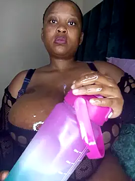 Snapshot of Hotty-boobsxxx chatting on 5, 11, 2025 Hotty-boobsxxx online show from 5, 11, 2025