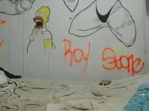 Snapshot of roystonee01 chatting on 5, 11, 2025 roystonee01 online show from 5, 11, 2025