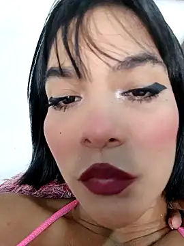 Snapshot of misskitty19-01 chatting on 28, 1, 2025 misskitty19-01 online show from 28, 1, 2025