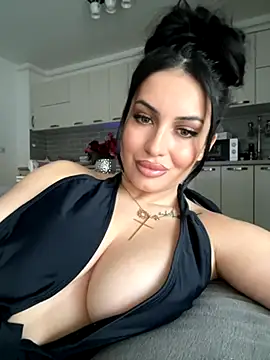 Snapshot of melissablack chatting on 20, 10, 2025 melissablack online show from 20, 10, 2025