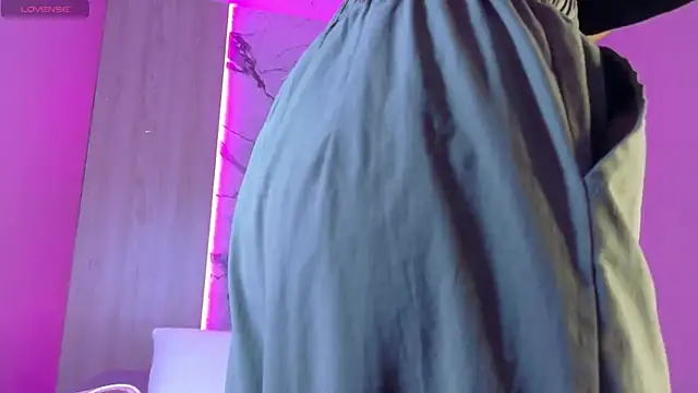 Snapshot of Charlotte_Love10 chatting on 20, 11, 2025 Charlotte Love10 online show from 20, 11, 2025