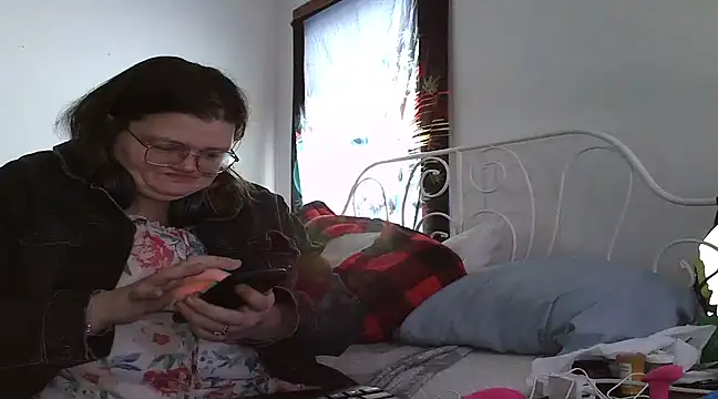 wild hot mess online show from 30, 1, 2025