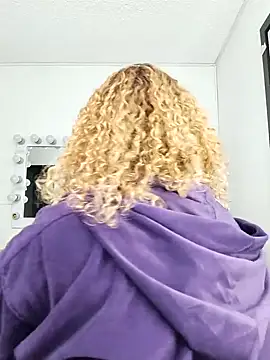 Missbrave1 online show from 8, 2, 2025