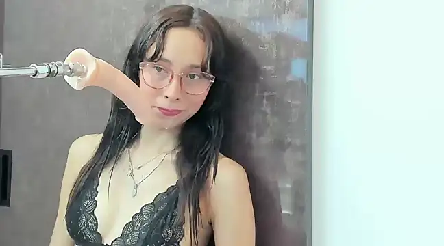 doll bella  online show from 14, 1, 2025