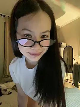 Snapshot of Anikka_Liam chatting on 24, 2, 2025 Anikka Liam online show from 24, 2, 2025