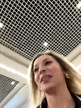 Snapshot of Diamond_Bunny_ chatting on 2, 12, 2025 Diamond Bunny online show from 2, 12, 2025