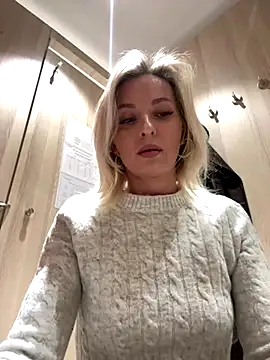 Snapshot of Diamond_Bunny_ chatting on 5, 12, 2025 Diamond Bunny online show from 5, 12, 2025