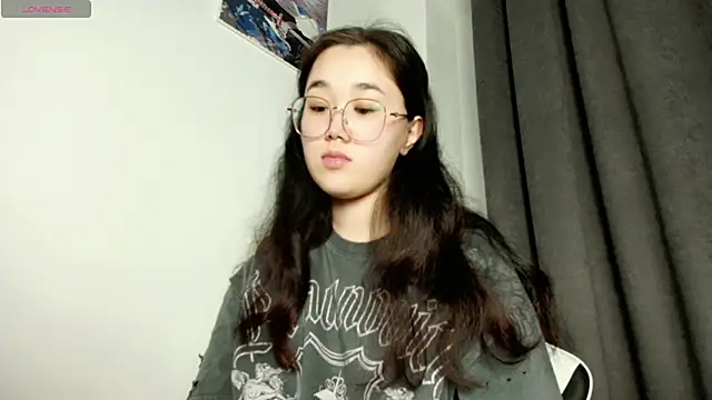 Snapshot of Jennatyan chatting on 8, 3, 2025 Jennatyan online show from 8, 3, 2025