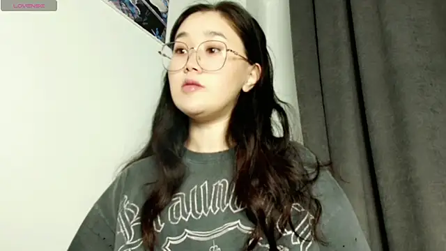 Snapshot of Jennatyan chatting on 9, 3, 2025 Jennatyan online show from 9, 3, 2025