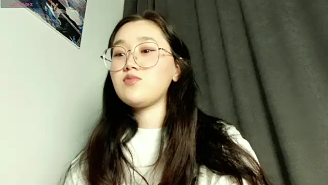 Snapshot of Jennatyan chatting on 13, 3, 2025 Jennatyan online show from 13, 3, 2025