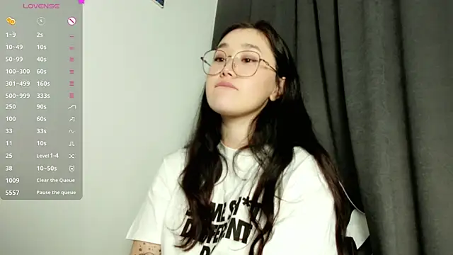 Snapshot of Jennatyan chatting on 13, 3, 2025 Jennatyan online show from 13, 3, 2025