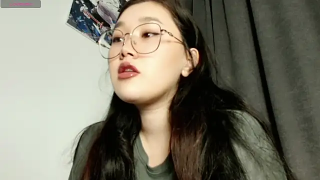 Snapshot of Jennatyan chatting on 16, 3, 2025 Jennatyan online show from 16, 3, 2025