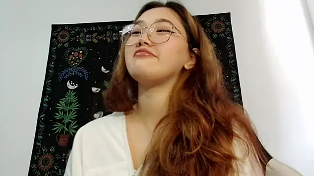 Snapshot of Jennatyan chatting on 9, 9, 2025 Jennatyan online show from 9, 9, 2025