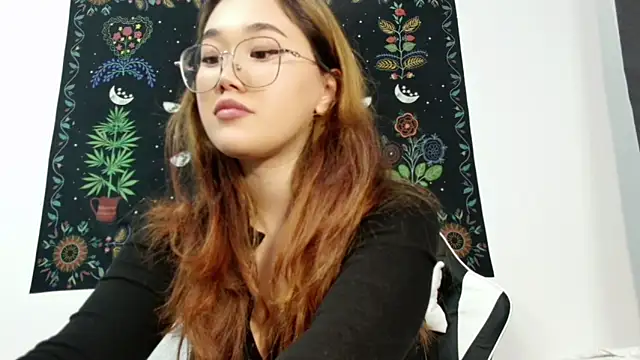 Snapshot of Jennatyan chatting on 19, 9, 2025 Jennatyan online show from 19, 9, 2025