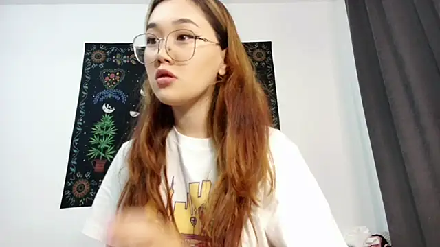 Snapshot of Jennatyan chatting on 22, 9, 2025 Jennatyan online show from 22, 9, 2025