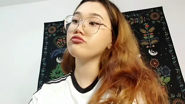 Snapshot of Jennatyan chatting on 26, 9, 2025 Jennatyan online show from 26, 9, 2025