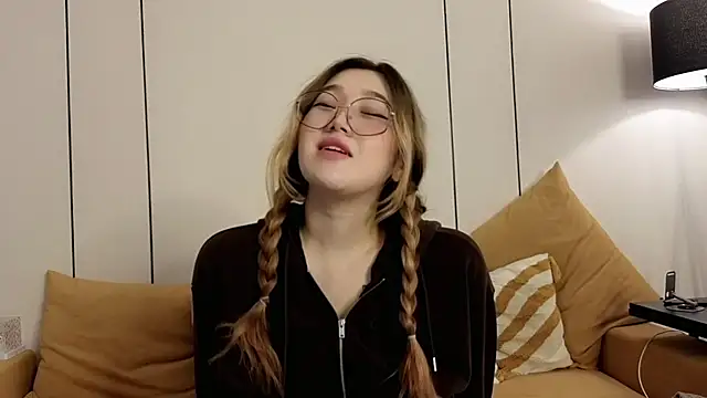 Jennatyan online show from 16, 3, 2026