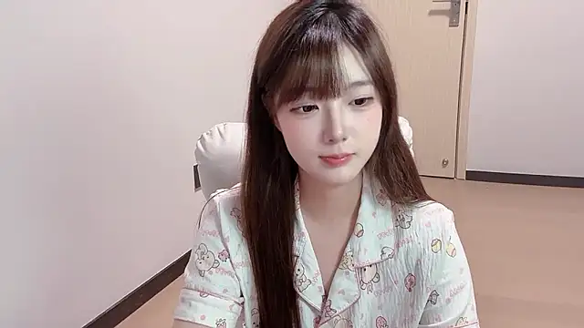 Snapshot of Fairy-06 chatting on 11, 11, 2025 Fairy-06 online show from 11, 11, 2025