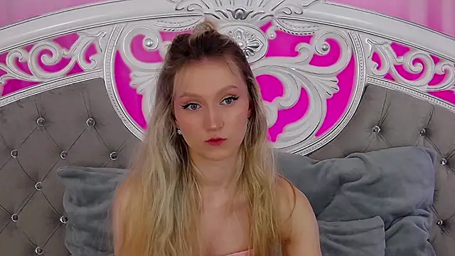 MiaNixan online show from 30, 11, 2025