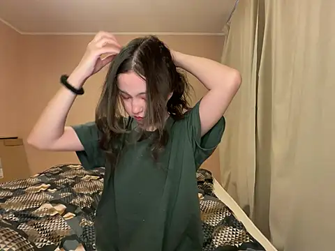 Snapshot of lalallalalaa- chatting on 7, 3, 2025 lalallalalaa- online show from 7, 3, 2025