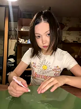 Snapshot of lalallalalaa- chatting on 18, 10, 2025 lalallalalaa- online show from 18, 10, 2025