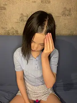 Snapshot of lalallalalaa- chatting on 16, 11, 2025 lalallalalaa- online show from 16, 11, 2025