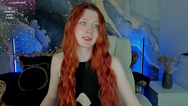 Snapshot of MagicLilu chatting on 11, 2, 2025 MagicLilu online show from 11, 2, 2025