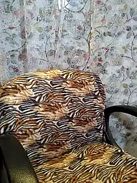 Snapshot of kindar-joy chatting on 7, 10, 2025 kindar-joy online show from 7, 10, 2025