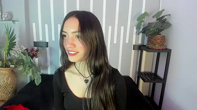 Snapshot of Scarlett__Fox__ chatting on 6, 11, 2025 Scarlett Fox online show from 6, 11, 2025