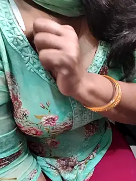 Anamika Kapoor online show from 28, 10, 2025