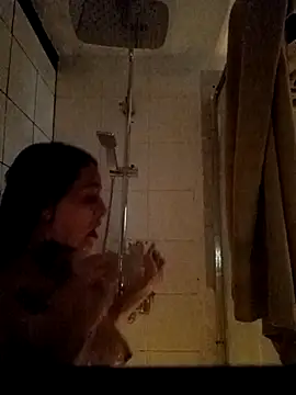 Snapshot of Canarybeauty95 chatting on 16, 11, 2025 Canarybeauty95 online show from 16, 11, 2025