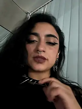 Lila Desiree online show from 15, 12, 2025