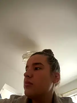 maisiesmithx online show from 13, 10, 2025