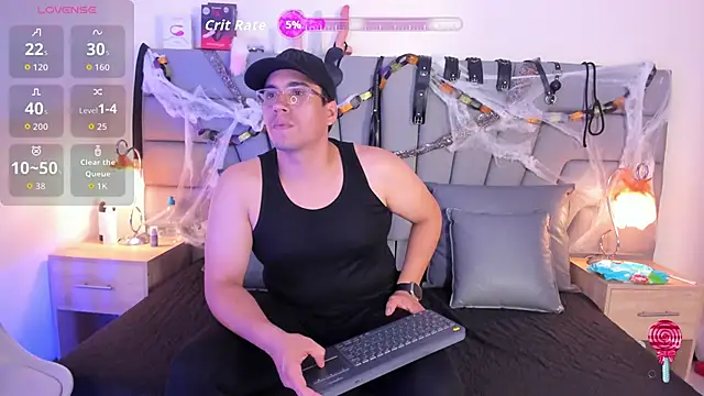 Snapshot of Vale_n_Matt chatting on 17, 10, 2025 Vale n Matt online show from 17, 10, 2025