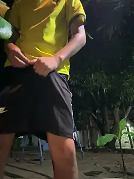 Snapshot of Erick-90 chatting on 11, 10, 2025 Erick-90 online show from 11, 10, 2025