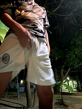 Snapshot of Erick-90 chatting on 8, 11, 2025 Erick-90 online show from 8, 11, 2025