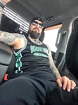 Beardedtattood online show from 12, 11, 2025